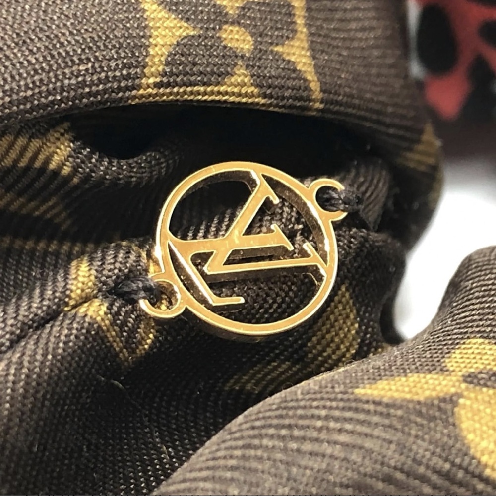 Louis Vuitton Be Mindful ChouChou Scrunchie - Picture 5 of 9